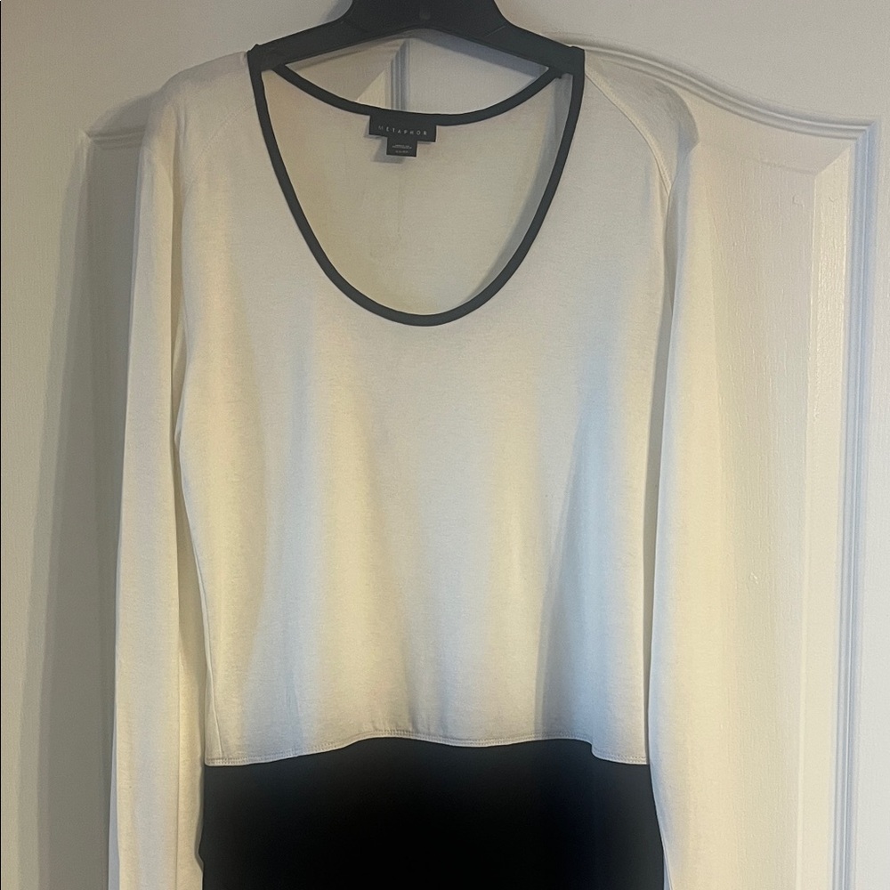 Metaphor Women's Long Sleeve Top - Black and White